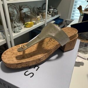 AEROSOLES Metallic Gold Women's Sandals